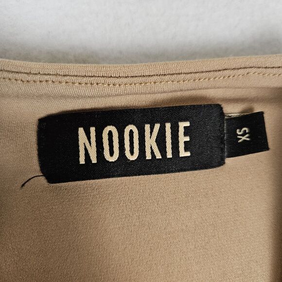 Nookie Dasha Plunge Bodysuit Latte Size XS Shoulder Pads Thong Revolve NBB04 NEW - Picture 10 of 15